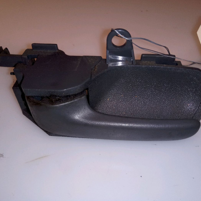 Poignee int porte avg occasion CITROEN C1 I Phase 1 06-2005->11-2008 1.0i 9143K9 1