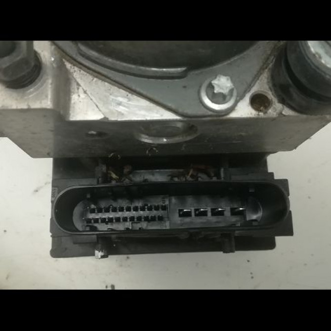 Unité hydraulique ABS occasion CITROEN C1 I Phase 2 11-2008->01-2012 1.0i 4541F5 3