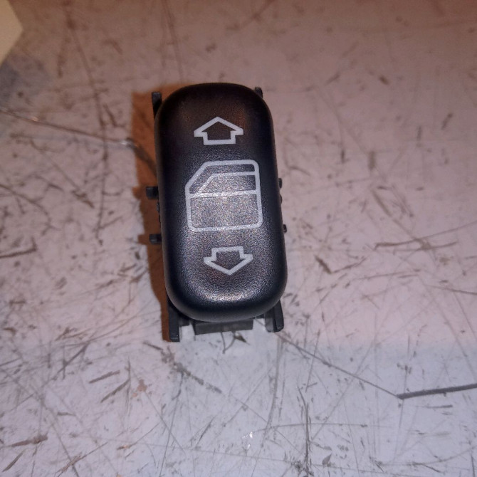 Commande leve-glace porte arrière gauche occasion MERCEDES CLASSE E II Phase 2 09-1999->03-2002 E 220 CDI 1