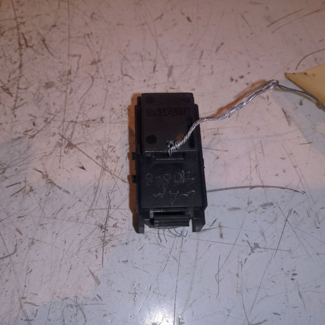 Commande leve-glace porte arrière gauche occasion MERCEDES CLASSE E II Phase 2 09-1999->03-2002 E 220 CDI 2