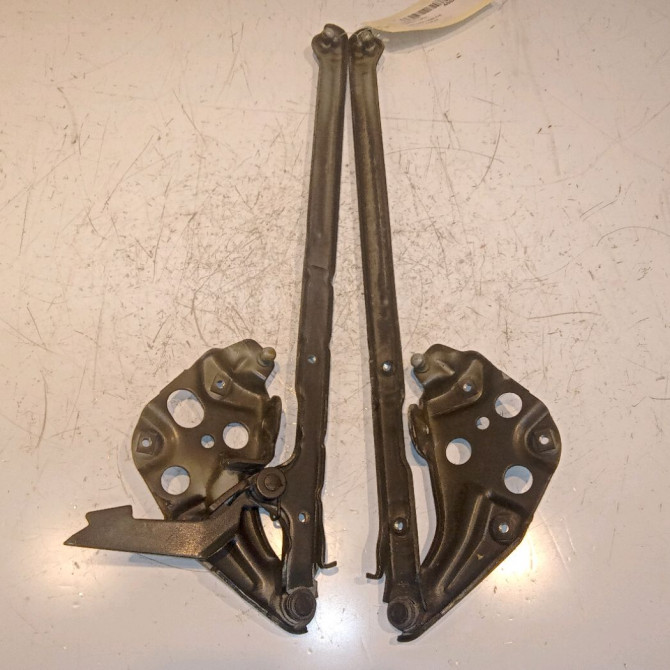 Compas d capot occasion MERCEDES CLASSE E II Phase 2 09-1999->03-2002 E 220 CDI 2108800828 1