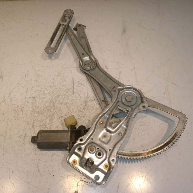 Mecanisme+moteur leve-glace avg occasion MERCEDES CLASSE E II Phase 2 09-1999->03-2002 E 220 CDI 2107201146 2