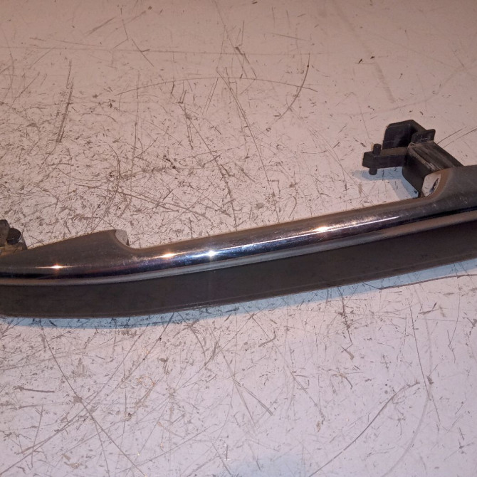 Poignee ext porte arg occasion MERCEDES CLASSE E II Phase 2 09-1999->03-2002 E 220 CDI 21076013709999 1