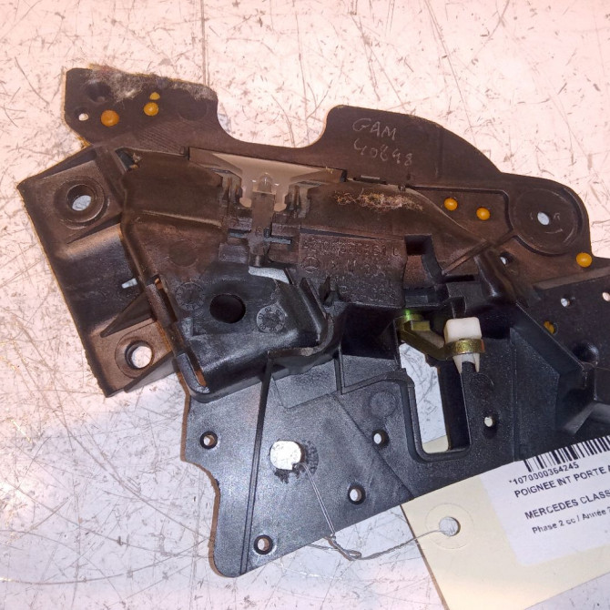 Poignee int porte arg occasion MERCEDES CLASSE E II Phase 2 09-1999->03-2002 E 220 CDI 2107660124 2