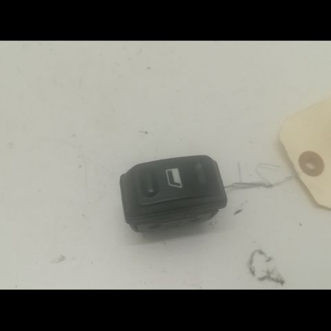 Commande lève-glace porte avant droite occasion CITROEN XSARA PICASSO Phase 2 02-2004->12-2010 1.6 HDI 110ch 1