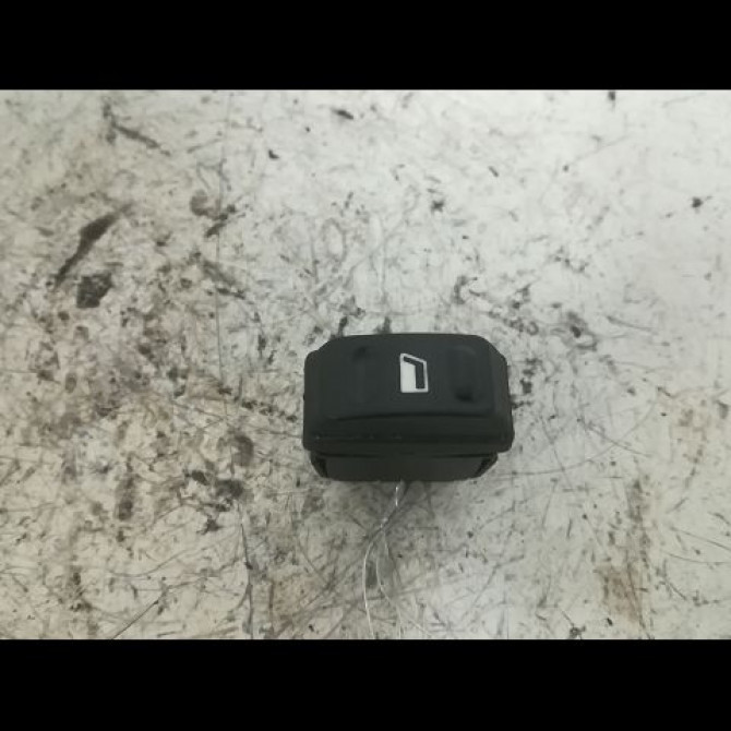 Commande lève-glace porte avant droite occasion CITROEN XSARA PICASSO Phase 2 02-2004->12-2010 1.6 HDI 110ch 1