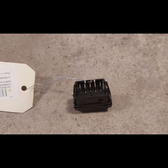 Commande lève-glace porte avant droite occasion CITROEN XSARA PICASSO Phase 2 02-2004->12-2010 1.6 HDI 110ch 2