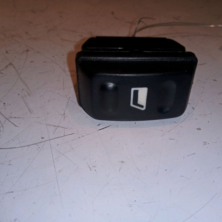 Commande lève-glace porte avant droite occasion CITROEN XSARA PICASSO Phase 2 02-2004->12-2010 1.6 HDI 110ch