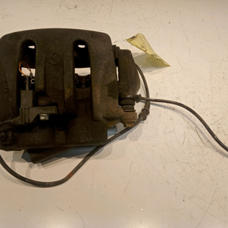 Etrier de frein avant droit occasion MERCEDES VITO II Phase 1 10-2003->09-2010 115 CDI 150ch 6394201183