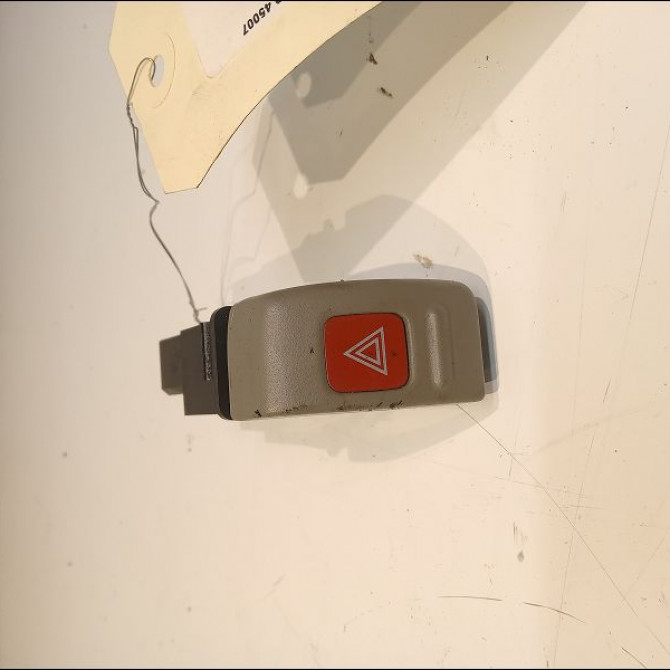Bouton de warning occasion NISSAN MICRA II Phase 4 09-2000->03-2003 1.4i 252901F500 1