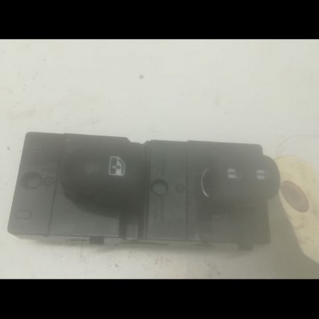 Commande lève-glace porte avant droite occasion NISSAN QASHQAI II Phase 1 02-2014->... 1.6 DCI 130ch 25411HV02A