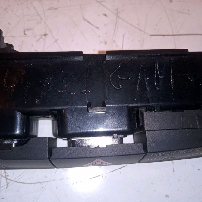 Bouton de warning occasion OPEL MOKKA Phase 1 10-2012->... 1.6 CDTI 136ch 95016183 3