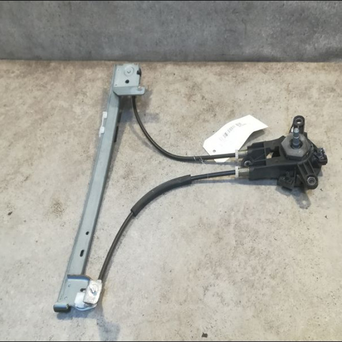 Mecanisme leve-glace arrière droit occasion PEUGEOT 106 Phase 1 09-1991->04-1996 1.0i 922464 1