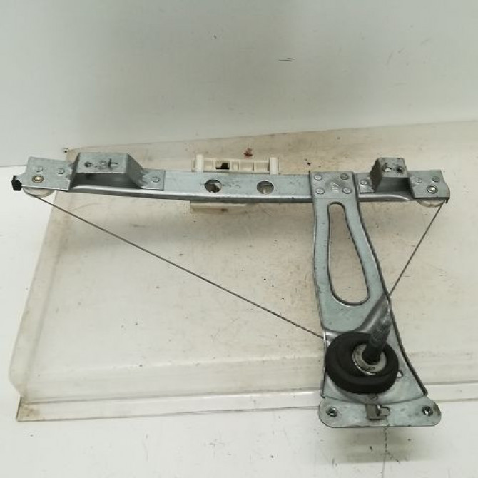 Mecanisme leve-glace arrière droit occasion CITROEN C3 I Phase 1 04-2002->10-2005 1.4HDI 8v 70ch 922475 1