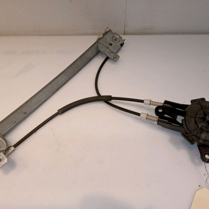 Mecanisme leve-glace arrière droit occasion PEUGEOT 106 Phase 2 04-1996->09-2003 1.1i 60ch 922464 2