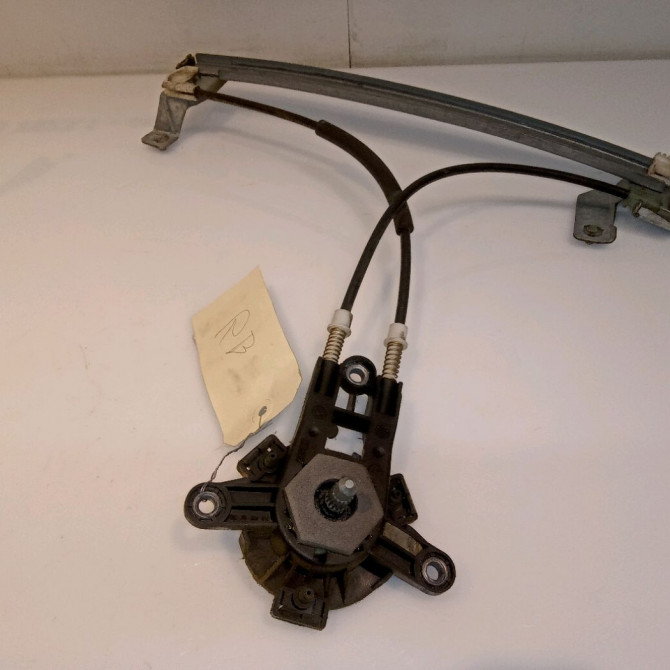 Mecanisme leve-glace arrière gauche occasion PEUGEOT 106 Phase 2 04-1996->09-2003 1.1i 60ch 922361 1
