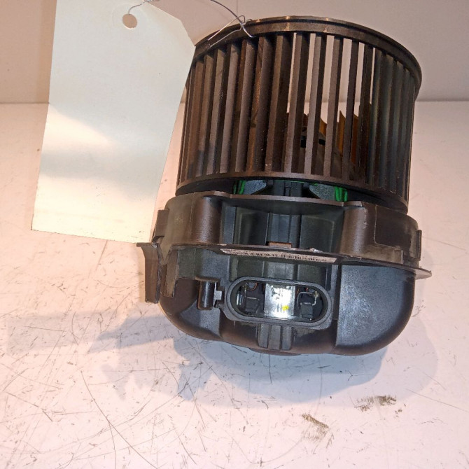 Ventilateur de chauffage occasion PEUGEOT 107 Phase 1 06-2005->12-2008 1.4 HDI 1608174880 2