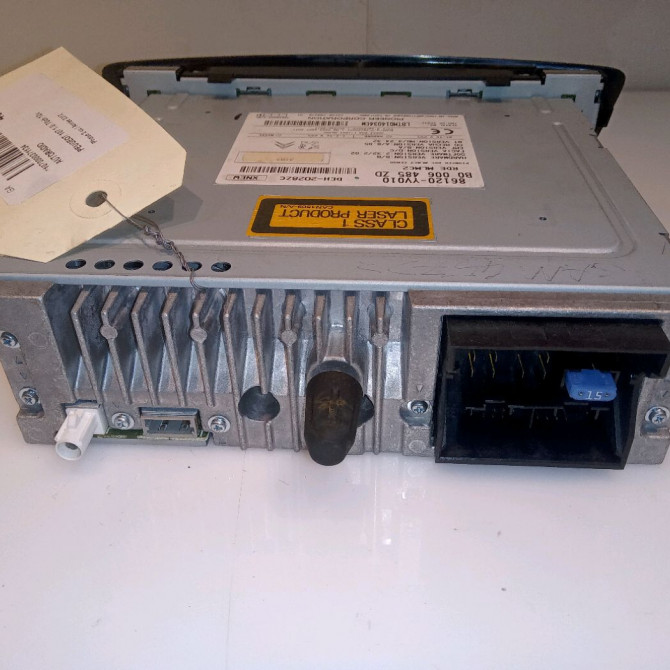 Autoradio occasion PEUGEOT 107 Phase 2 01-2009->01-2012 1.0i 70ch 12v B000699980 2