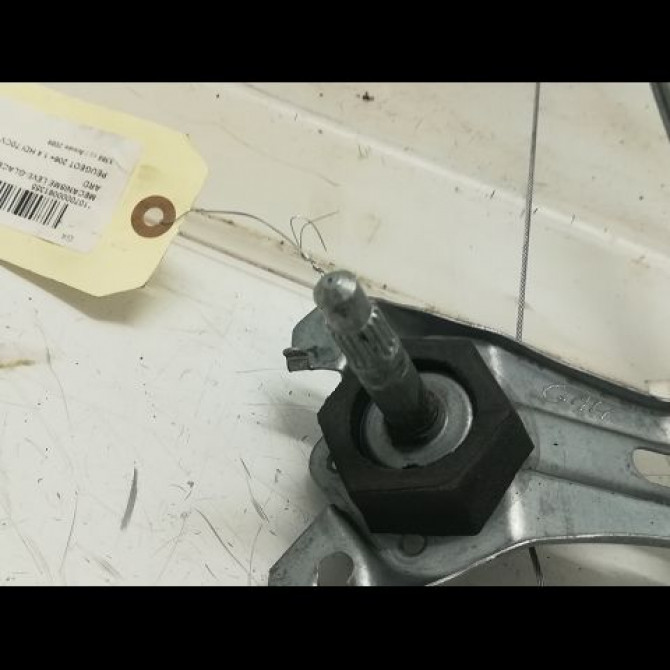 Mecanisme leve-glace arrière droit occasion PEUGEOT 206 + Phase 1 03-2009->05-2013 1.1i 8v 60ch 922452 2