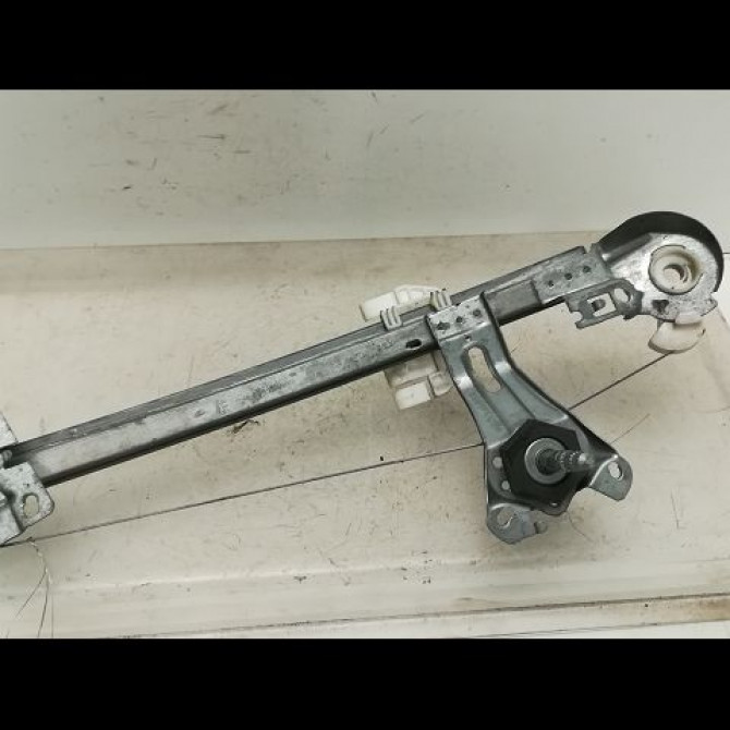 Mecanisme leve-glace arrière droit occasion PEUGEOT 206 + Phase 1 03-2009->05-2013 1.1i 8v 60ch 922452 1