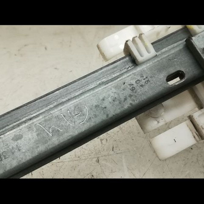 Mecanisme leve-glace arrière droit occasion PEUGEOT 206 + Phase 1 03-2009->05-2013 1.1i 8v 60ch 922452 2