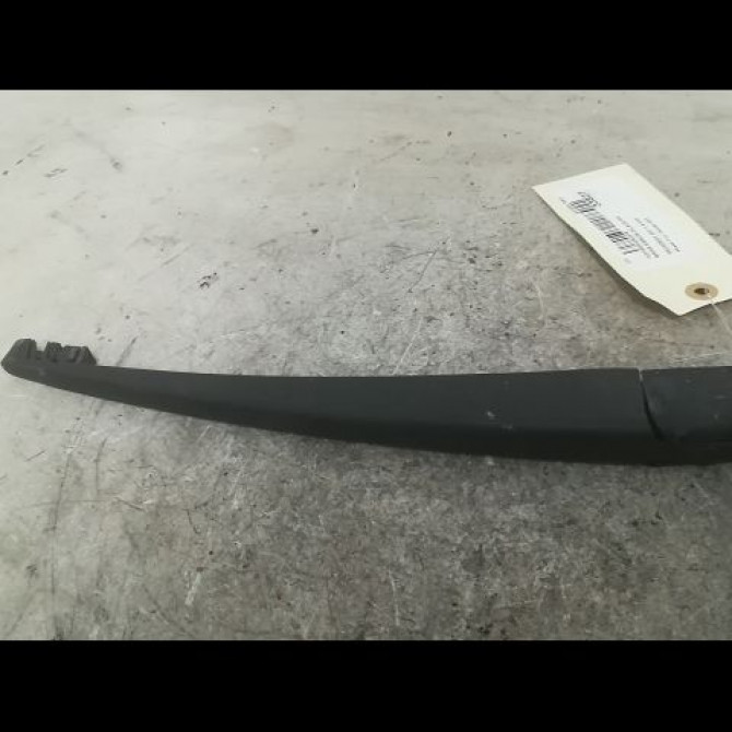 Bras essuie-glace arrière occasion PEUGEOT 207 Phase 1 04-2006->06-2013 1.4 HDI 6429AR 1