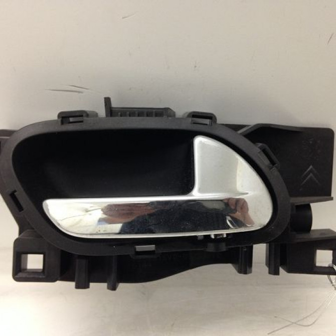 Poignee int porte ard occasion PEUGEOT 207 Phase 1 04-2006->06-2013 1.4 HDI 9144A5 1