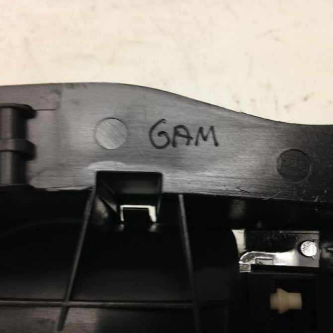 Poignee int porte ard occasion PEUGEOT 207 Phase 1 04-2006->06-2013 1.4 HDI 9144A5 3