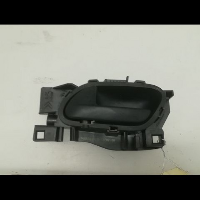 Poignee int porte avg occasion PEUGEOT 207 Phase 1 04-2006->06-2013 1.4 HDI 9143N7 1