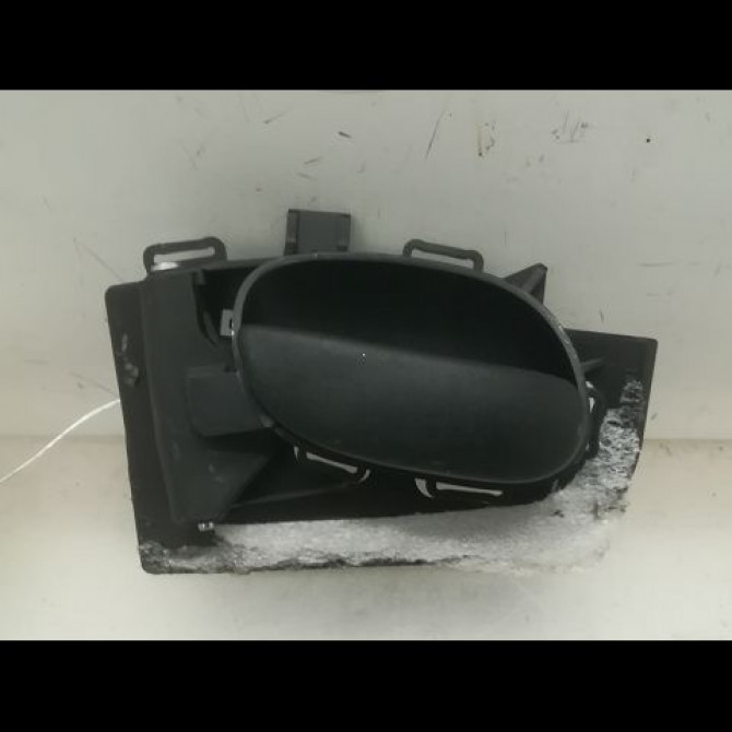 Poignee int porte avg occasion PEUGEOT 206 + Phase 1 03-2009->05-2013 1.4i 75ch 9143A4 1