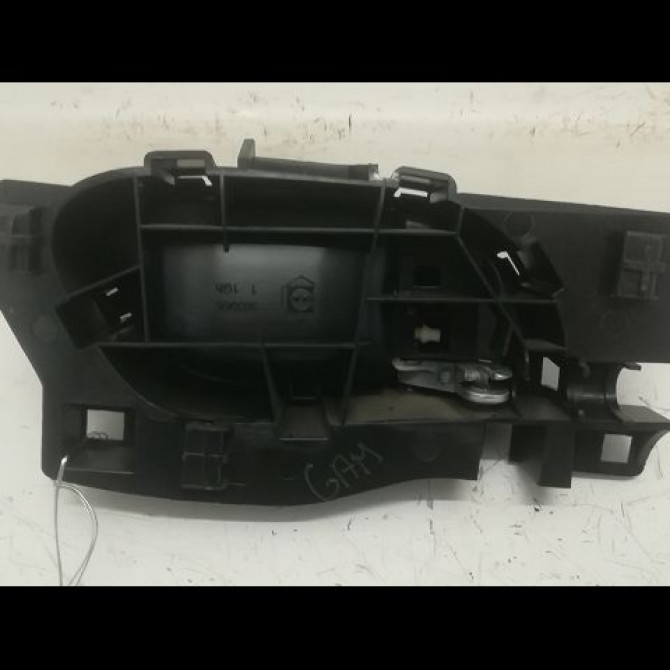 Poignee int porte avg occasion PEUGEOT 207 Phase 1 04-2006->06-2013 1.4 HDI 9143L8 2