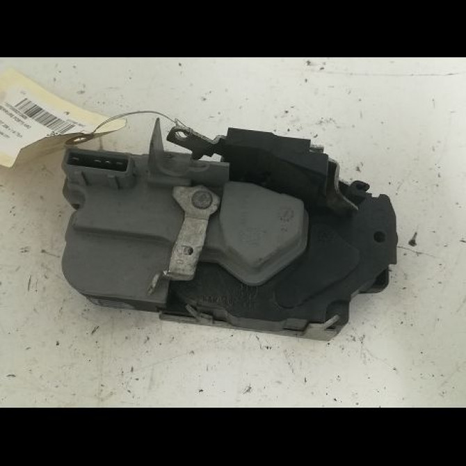 Serrure porte ard occasion PEUGEOT 206 + Phase 1 03-2009->05-2013 1.4i 75ch 9138J0 2