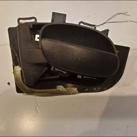 Poignee int porte avg occasion PEUGEOT 206 Phase 2 02-2003->02-2009 1.4i 88ch 9143A4