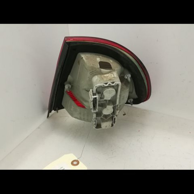 Feu arrière gauche occasion SEAT CORDOBA I Phase 2 09-1999->10-2002 6K5945111 2