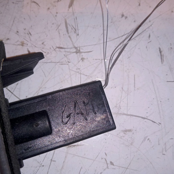 Eclaireur plaque de police d occasion PEUGEOT 207 Phase 1 04-2006->06-2013 1.4 HDI 70ch 3