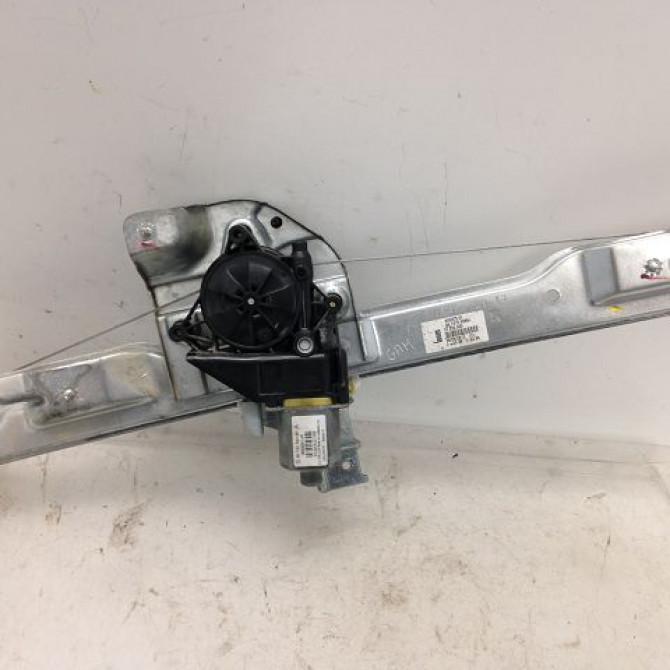 Mecanisme + moteur lève-glace avant droit occasion PEUGEOT 208 208 Phase 1 2012-03-01->2015-09-30 1.4 HDI 68ch 9673154380 1