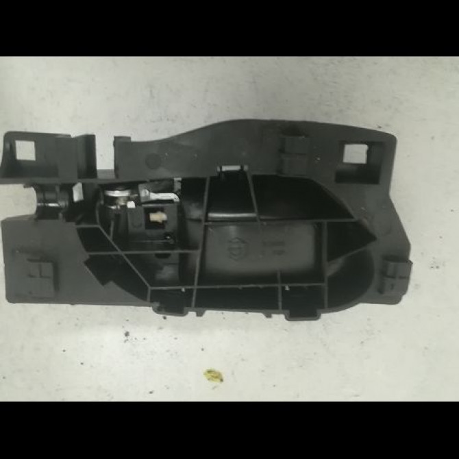 Poignee int porte avg occasion PEUGEOT 208 208 Phase 1 2012-03-01->2015-09-30 1.4 HDI 68ch 96555518VV 2