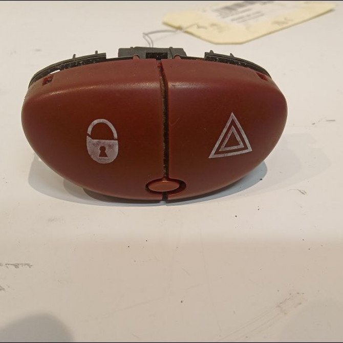 Bouton de warning occasion PEUGEOT 206 Phase 2 02-2003->02-2009 1.4i 88ch 6554L0 1