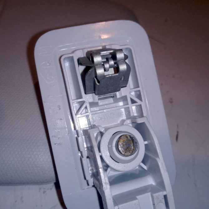 Pare-soleil gauche occasion PEUGEOT 208 208 Phase 1 2012-03-01->2015-09-30 1.2 VTI 82ch 3