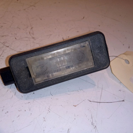 Eclaireur plaque de police d occasion PEUGEOT 208 208 Phase 1 2012-03-01->2015-09-30 1.2 VTI 82ch