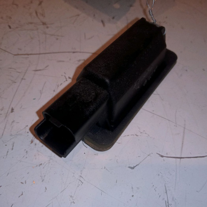 Eclaireur plaque de police d occasion PEUGEOT 208 208 Phase 1 2012-03-01->2015-09-30 1.2 VTI 82ch 2