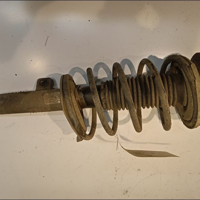 Amortisseur avant droit occasion PEUGEOT 206 Phase 2 02-2003->02-2009 1.4i 88ch 5202NA 2