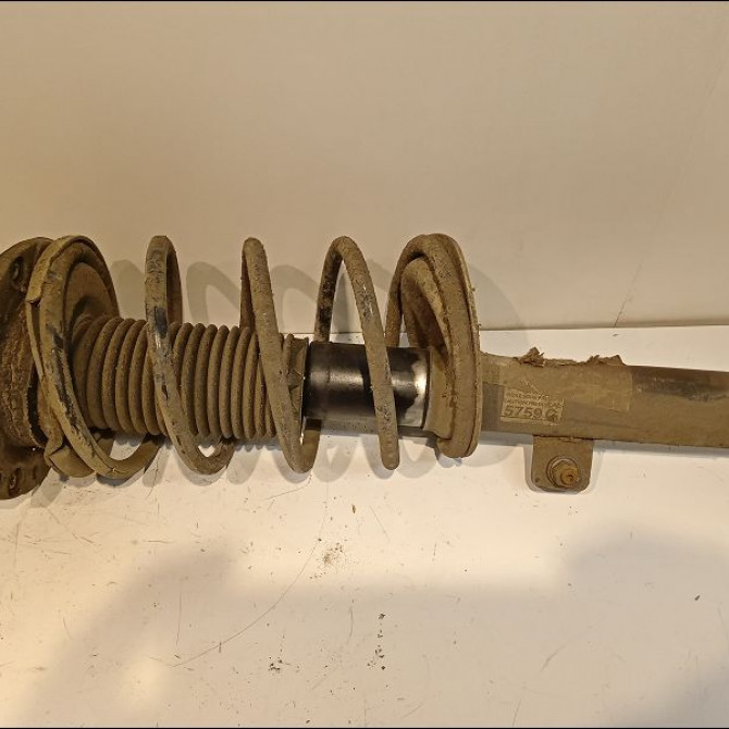 Amortisseur avant droit occasion PEUGEOT 206 Phase 2 02-2003->02-2009 1.4i 88ch 5202NA 3