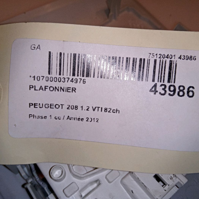 Plafonnier occasion PEUGEOT 208 208 Phase 1 2012-03-01->2015-09-30 1.2 VTI 82ch 4