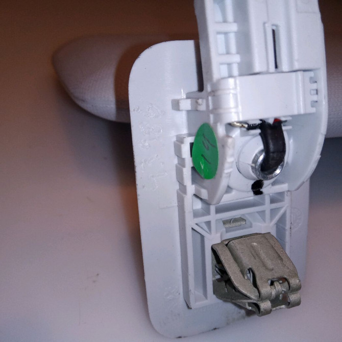 Pare-soleil gauche occasion PEUGEOT 208 208 Phase 1 2012-03-01->2015-09-30 1.2 VTI 82ch 3