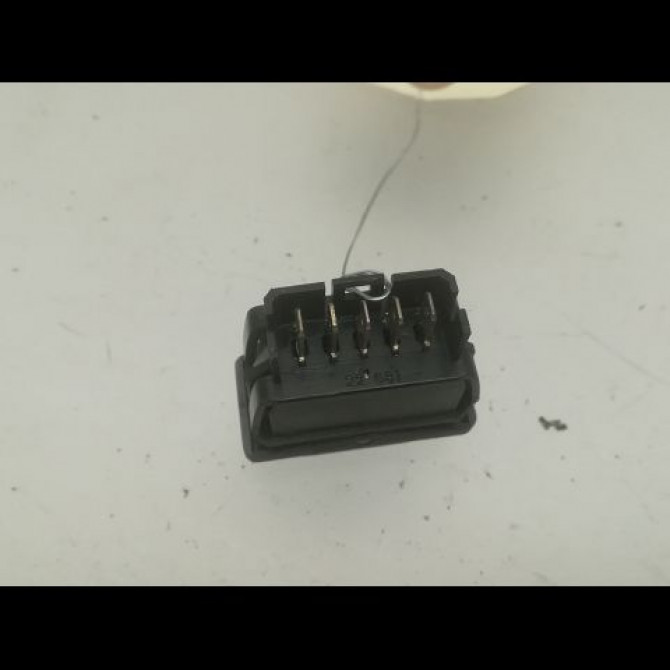 Commande lève-glace porte avant droite occasion PEUGEOT 306 Phase 1 09-1994->03-1997 1.9 TD 2