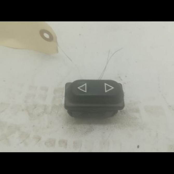 Commande lève-glace porte avant droite occasion PEUGEOT 306 Phase 1 09-1994->03-1997 1.9 D 1