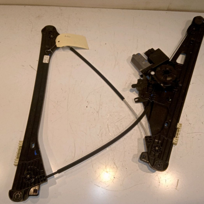 Mecanisme + moteur lève-glace avant droit occasion PEUGEOT 3008 II Phase 1 04-1995->04-1999 1.5 BlueHDI 130ch 9830389280 2