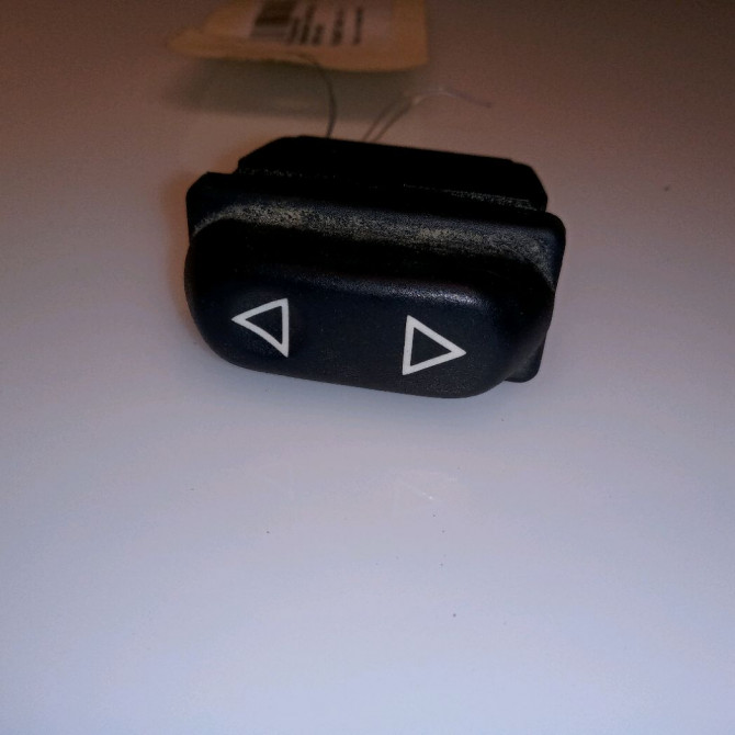 Commande lève-glace porte avant droite occasion PEUGEOT 306 Phase 1 09-1994->03-1997 1.9 D 1