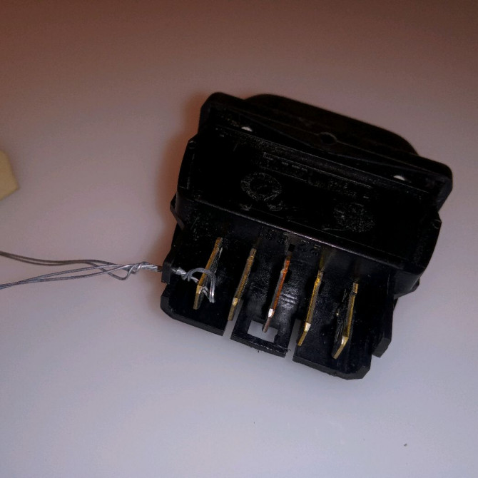 Commande lève-glace porte avant droite occasion PEUGEOT 306 Phase 1 09-1994->03-1997 1.9 D 2